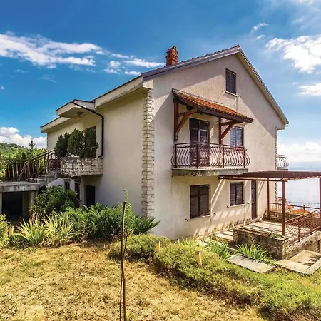 Apartment 2 Bedroom Pet Friendly In Kolavici Veprinac