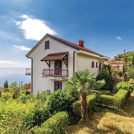 Apartment 2 Bedroom Pet Friendly In Kolavici